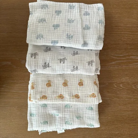Aden + Anais Cotton Muslin Swaddle 4-Pack Animal Kingdom - Picture 2 of 6